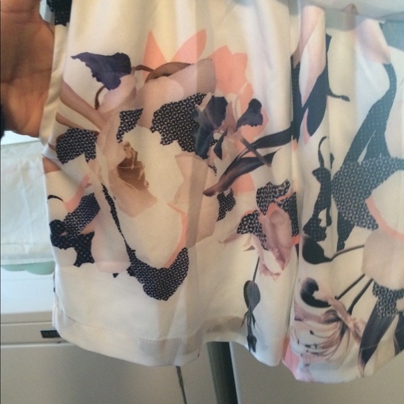 💐Showpo belted floral romper - Picture 6 of 8